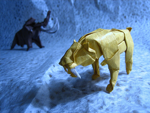 Origami Smilodon Origami Smilodon