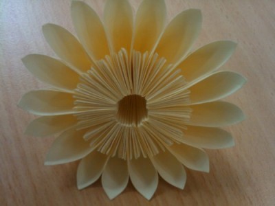 Модульный оригами цветок Модульный оригами цветок