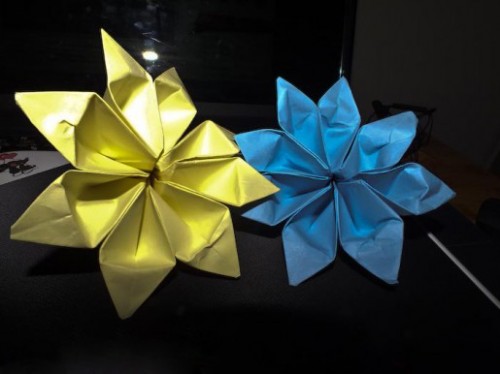 8-лепестковый цветок