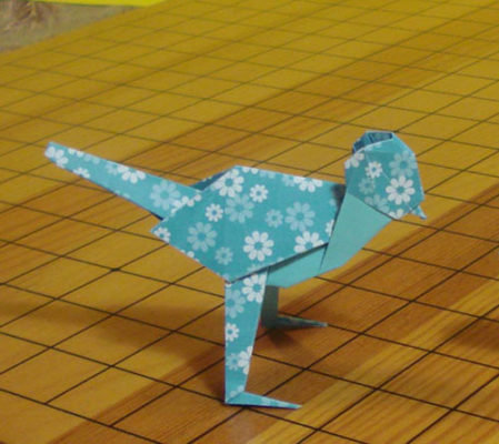 Оригами трясогузка по схеме Акира Йошизава