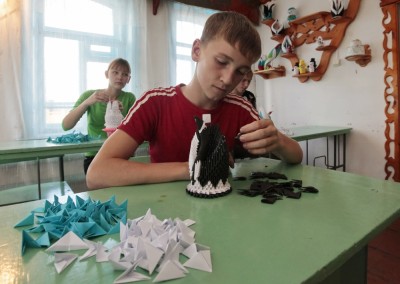 Сельский учитель построил храм из 10 тысяч листов бумаги