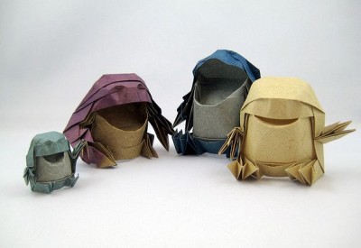 Warai – смеющуюся фигурка из бумаги от  Joseph Wu