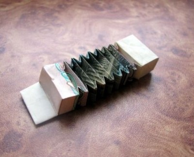 Баян в стиле Moneygami Баян в стиле Moneygami