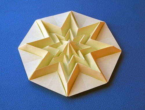 Звездочка оригами Infinity за схемой Francesco Guarnieri Звездочка оригами Infinity за схемой Francesco Guarnieri