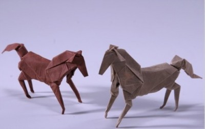 Оригами лошадь за схемой от J. An?bal Voyer и Hideo Komatsu Оригами лошадь за схемой от J. An?bal Voyer и Hideo Komatsu
