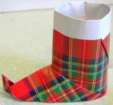 Новогодний сапожок Деда Мороза оригами Новогодний сапожок оригами видео урок